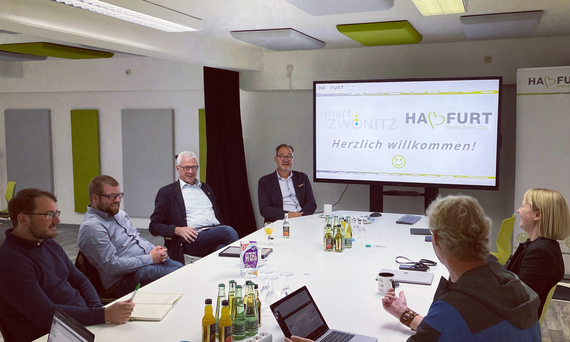 Vertreter der SC Zwönitz treffen sich mit der Smart Green City Haßfurt.